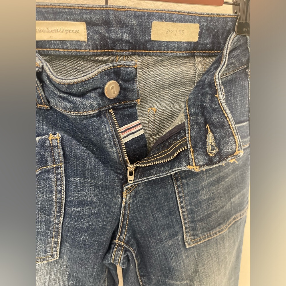 ANTHROPOLOGIE | Pilcro Cropped Flare Jeans Sz 25 - Picture 4 of 5